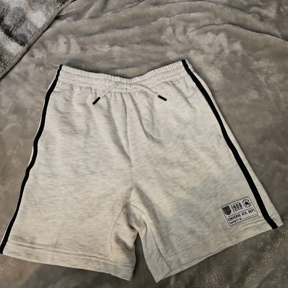 Converse Black Short Sleeve Tee - size L